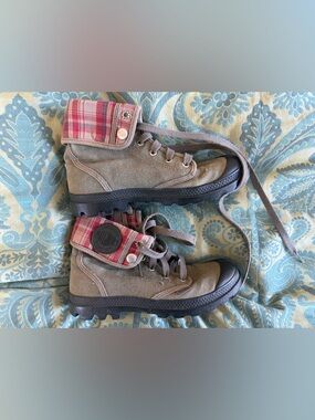 Palladium Baggy Canvas Combat Boots with Red Plaid Cuff foldover, 8